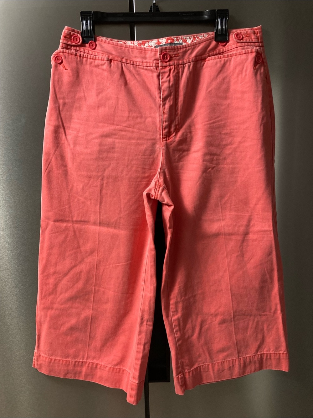 Liz Claiborne Coral Wide Leg Bermuda Shorts / Cropped Pants - size 12